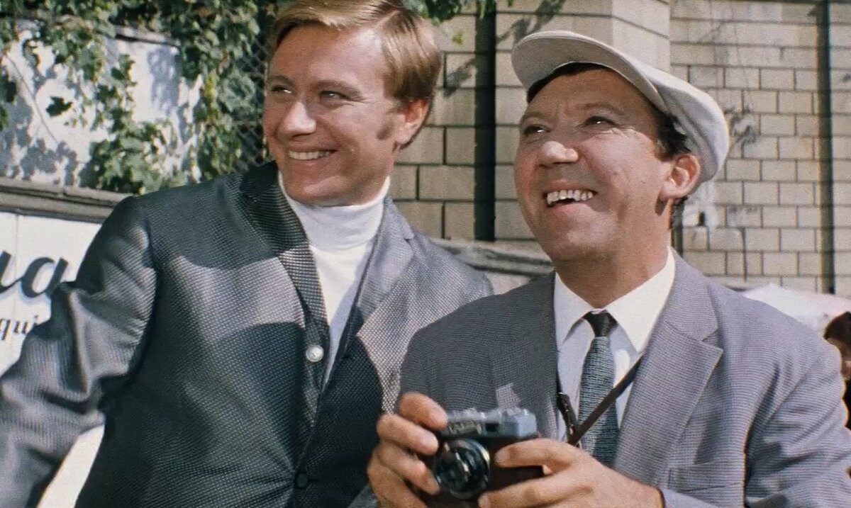 Сколько денег ушло на съемку легендарного фильма «Бриллиантовая рука»?