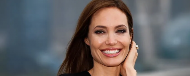 Анджелина Джоли рассказала, как ей удалось пережить тяжелую утрату