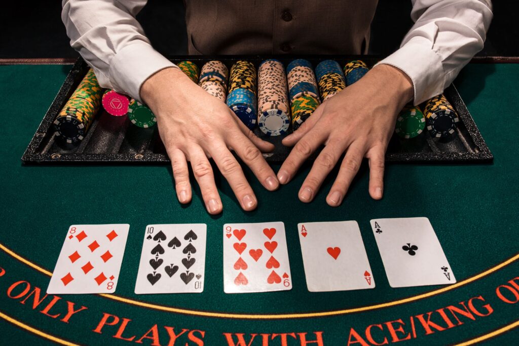 Игры найти онлайн покер играть в карты по сети дурак