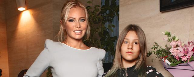 Дана Борисова намерена исправить нос своей дочери у пластического хирурга
