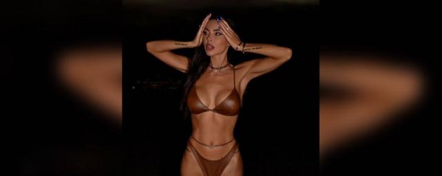 Оксана Самойлова снялась в кожаном бикини на пляже в Дубае