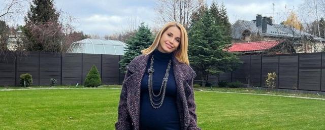 Ольга Орлова показала лицо новорожденной дочери