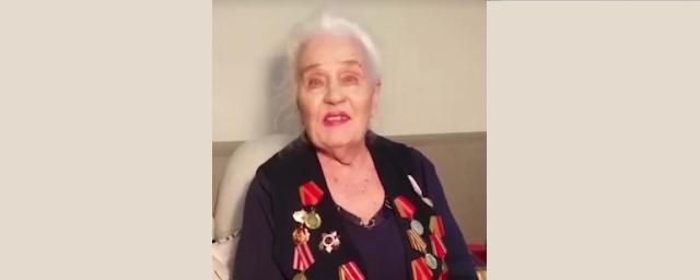 101-летняя мама актрисы Ирины Алферовой поздравила всех «землян» с праздником Победы