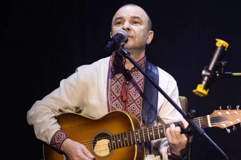 Концерт украинского певца Виктора Павлика отменили в Германии после скандала со спецпропуском