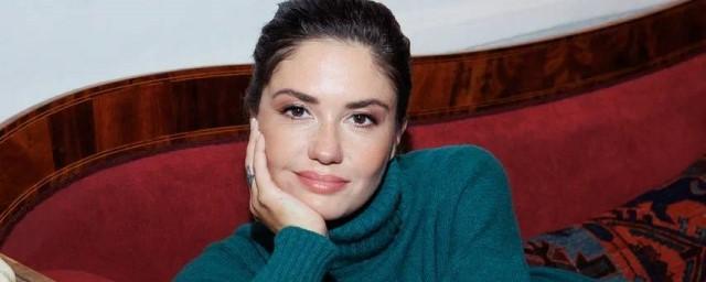 Актриса Агата Муцениеце похвасталась рельефным прессом после похудения