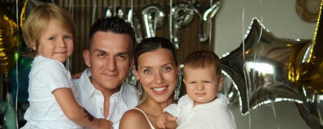 Регина Тодоренко трогательно поздравила сына Мирослава с днем рождения