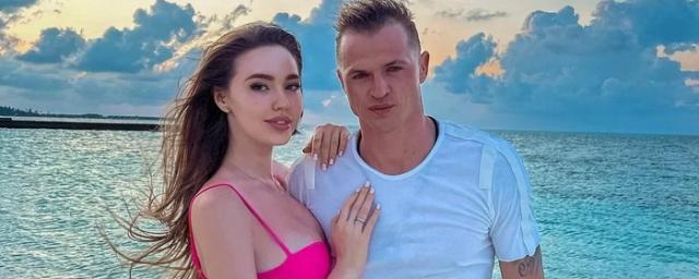 Дмитрий Тарасов опроверг слухи о заключении брачного договора с женой Костенко
