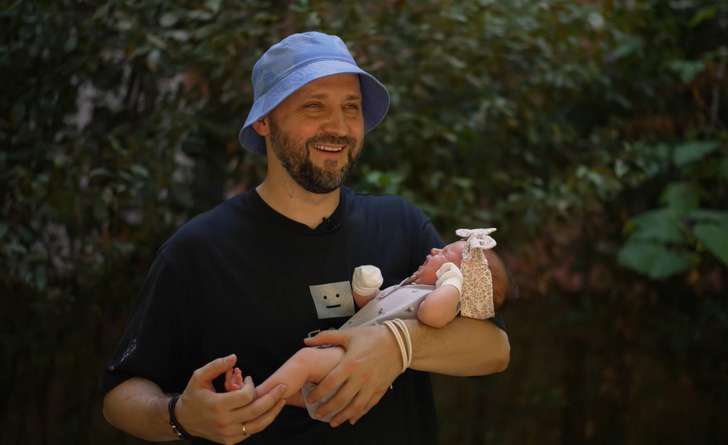 43-летний комик Руслан Белый впервые стал отцом