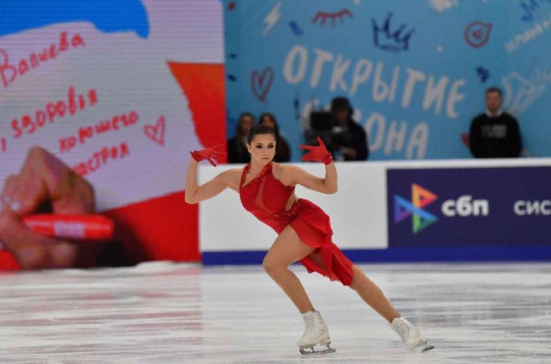 «С головой не очень»: Валиева оправдалась за падение в произвольной программе на Гран-при в Москве