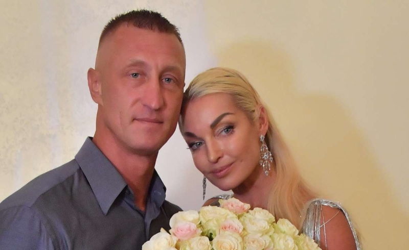 Жена Кузнецова отказывается верить в его смерть