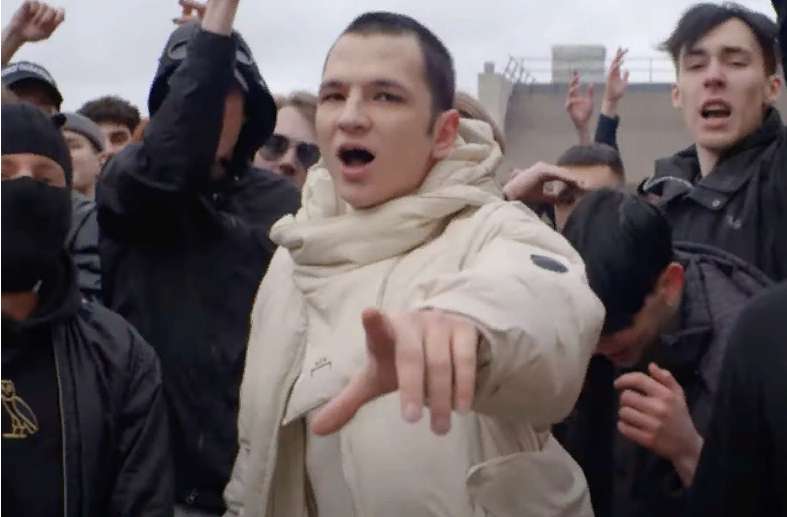 Появившегося голым на развратной вечеринке Ивлеевой рэпера Vacio арестовали