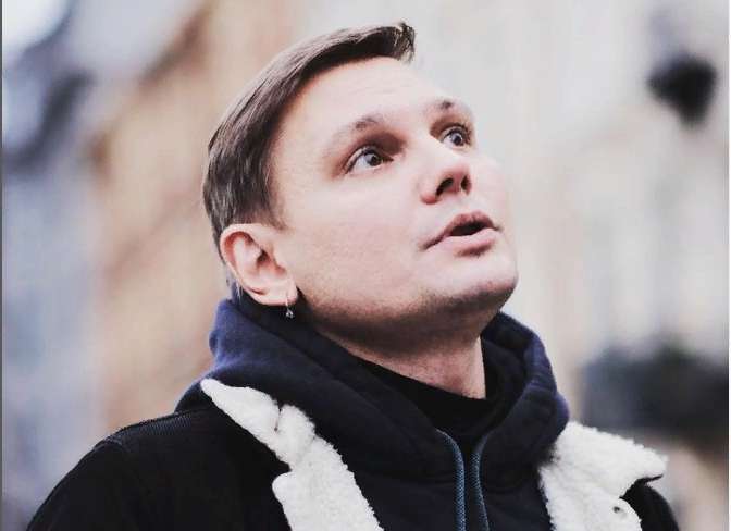 Еще один в носке: в Петербурге задержан музыкант Максим Тесли