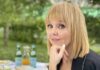 Певица Валерия продемонстрировала свою растяжку