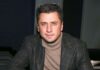 «Режим отпуск!»: Павел Прилучный поделился кадром из самолета с сыновьями